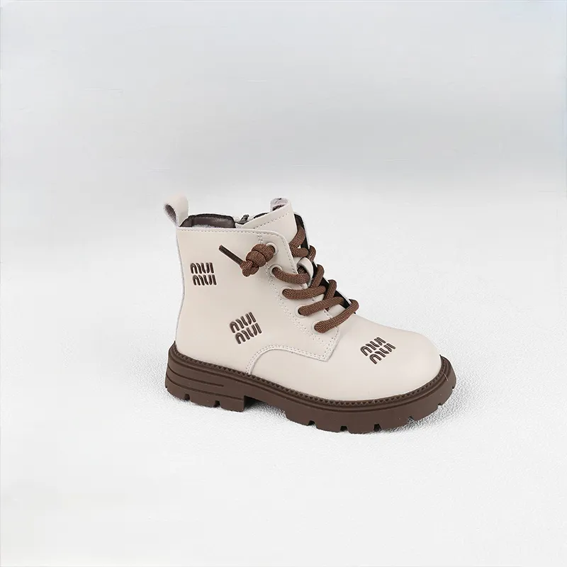 بوت اسپرت جی داک کد ۹۷۷۸