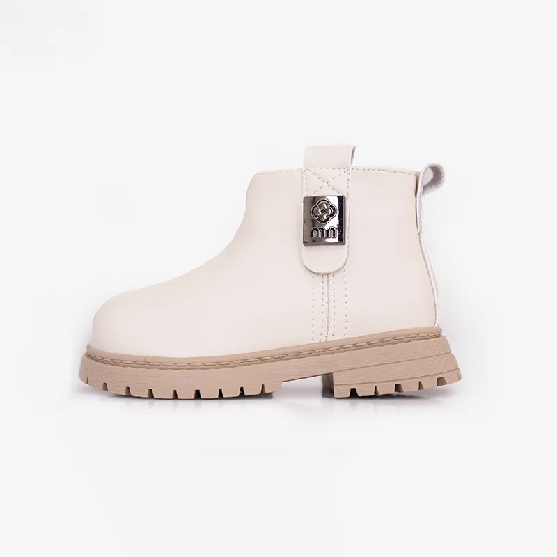 بوت چرمی ساده کد۲۵۸۱۶