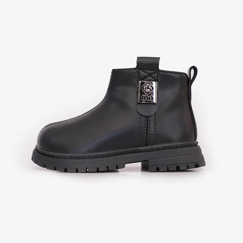 بوت چرمی ساده کد۲۵۸۱۶