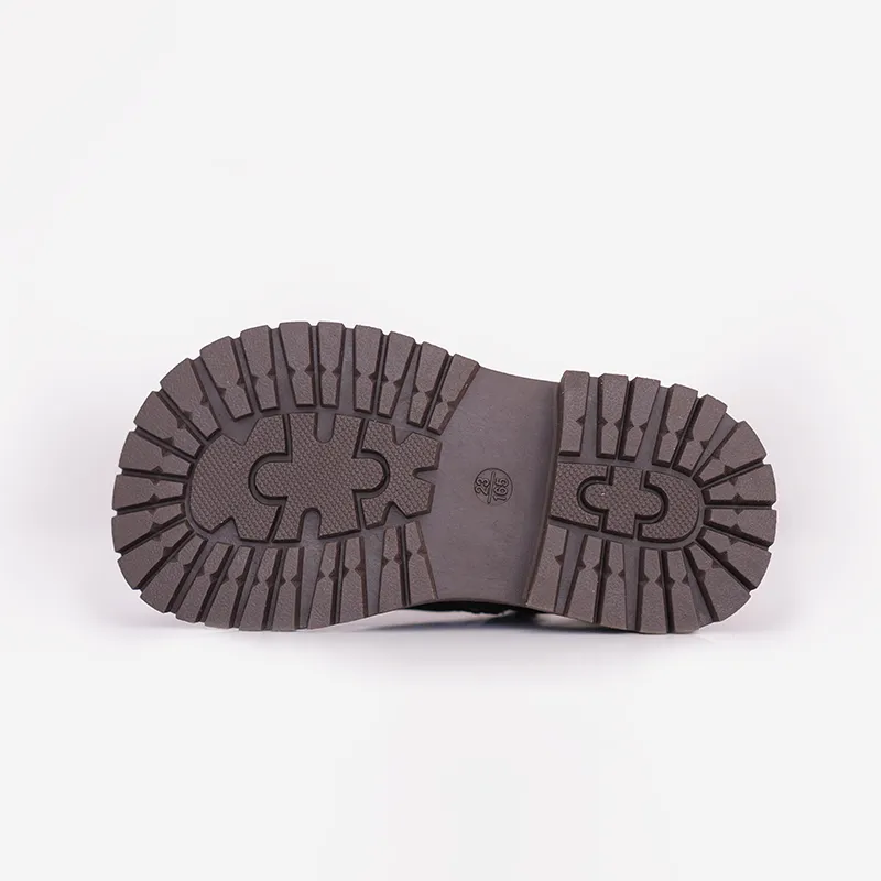 بوت چرمی ساده کد۲۵۸۱۶